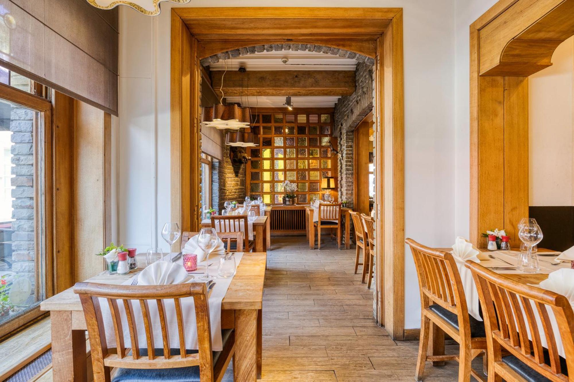 הופליזה Hotel Du Commerce מראה חיצוני תמונה