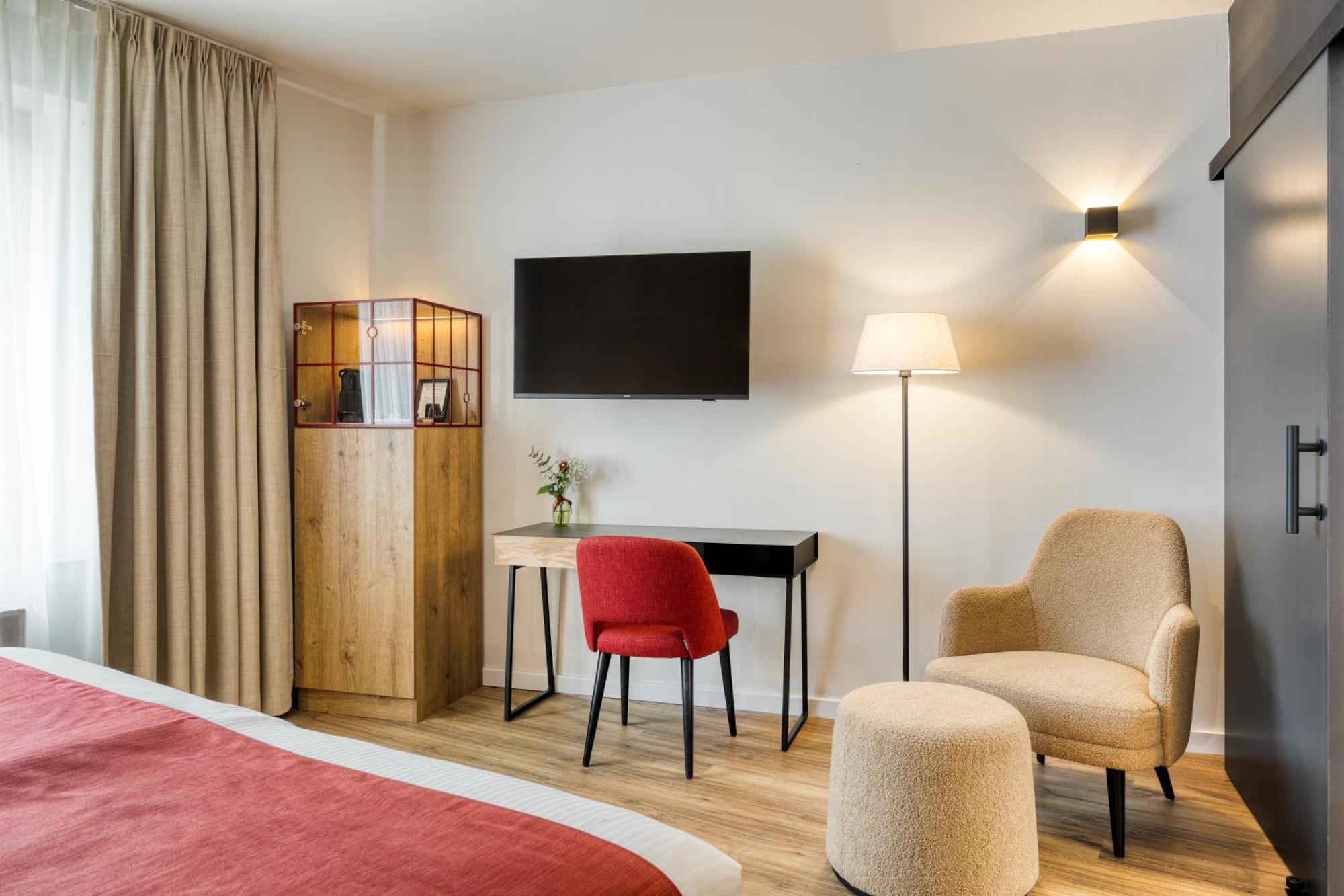הופליזה Hotel Du Commerce מראה חיצוני תמונה